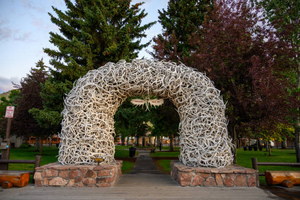 Antler Arch  With Sky in Jackson Jackson Hole, United States: 7, 22, 2019: Antler Arch  With Sky in Jackson Wyoming jackson hole photos stock pictures, royalty-free photos & images