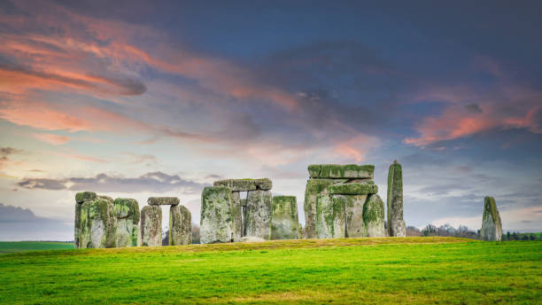 istock Stonehenge Colorful Sunset Twilight Salisbury Plain England 1206138390