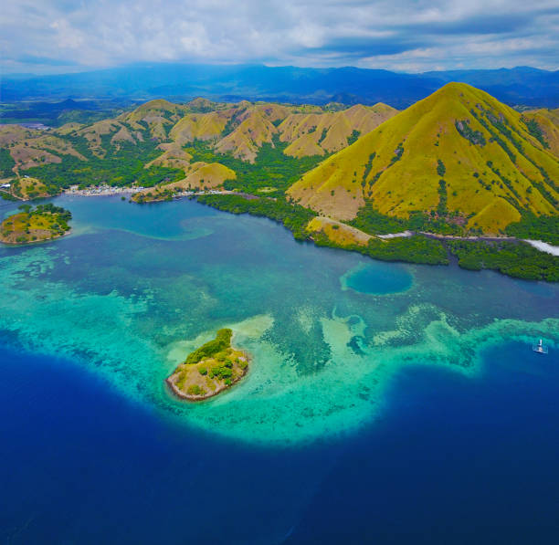 Beautiful aerial view of Gili Laba island, Flores, Indonesia Beautiful aerial view of Gili Laba island, Flores, Indonesia pulau komodo stock pictures, royalty-free photos & images