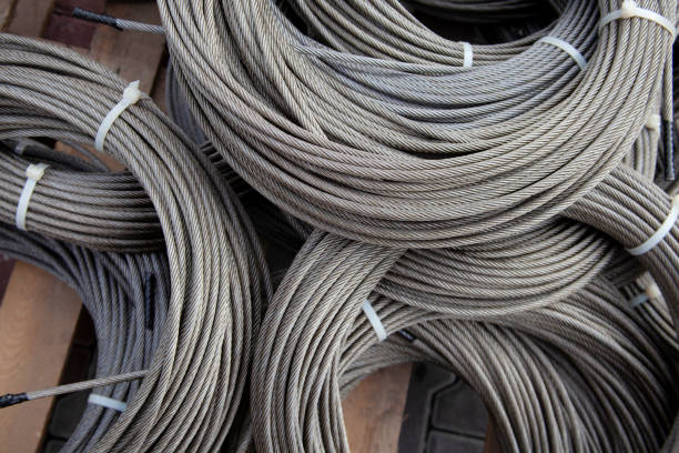 stahlseile im werk - steel cable wire rope rope textured stock-fotos und bilder