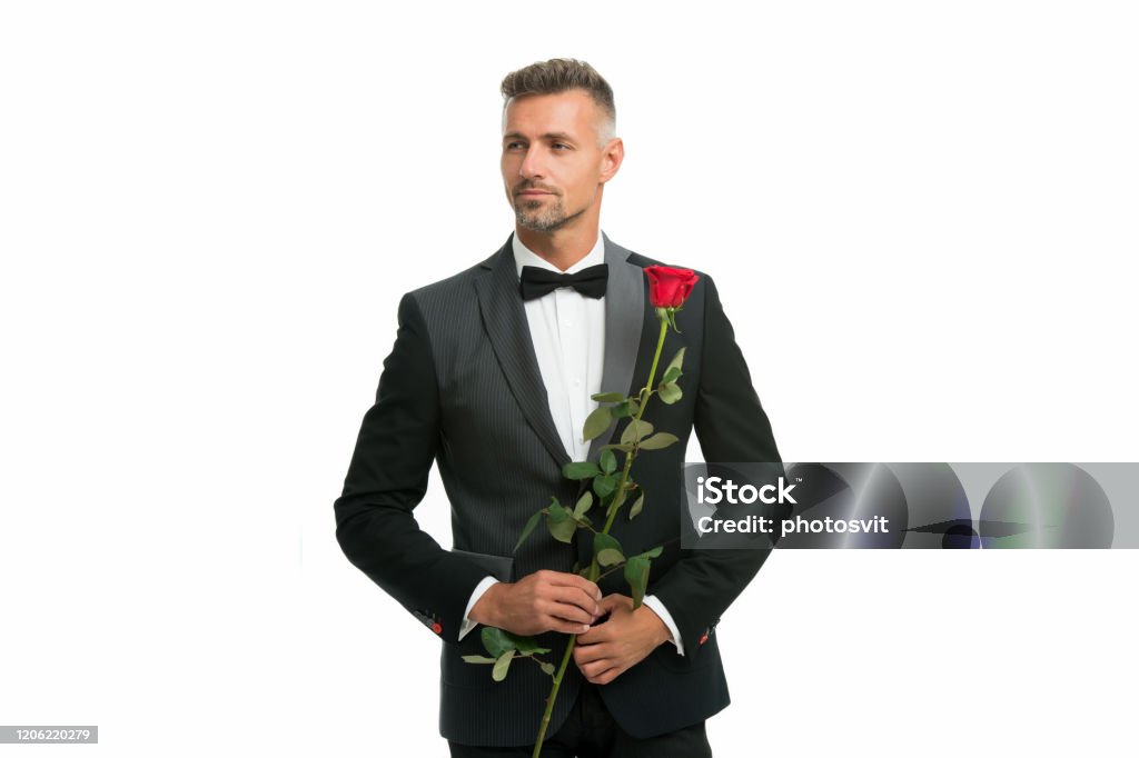 Código De Vestimenta De Corbata Negro Para Eventos Nocturnos Esmoquin Hombre Con Flor De Rosa Feliz Día De San Valentín Ocasión Especial Estilo Formal Masculino De La Ropa Guapo Hombre Traje De Código De Vestimenta De Corbata Negro Para Eventos Nocturnos Esmoquin Hombre Con Flor De Rosa Feliz Día De San Valentín Ocasión Especial Estilo Formal Masculino De La Ropa Guapo Hombre Traje De