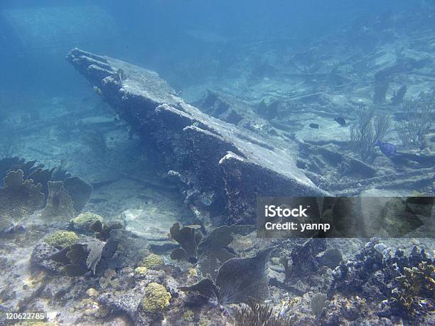Shipwreck Stockfoto und mehr Bilder von Bau - Bau, Farbbild, Fotografie