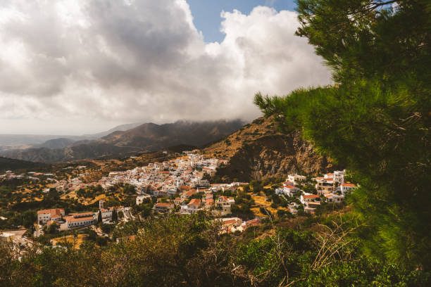 アペリ村、カルパトスの眺め - greek islands greece day full frame ストックフォトと画像