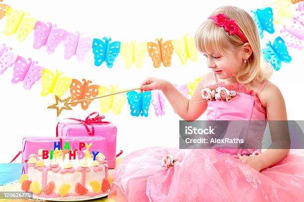 Fiesta De Cumpleaños Foto de stock y más banco de imágenes de Princesa - Princesa, Fiesta, Cumpleaños