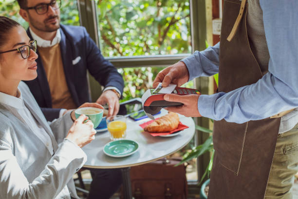 istock Contactless credit card payment 1206294346