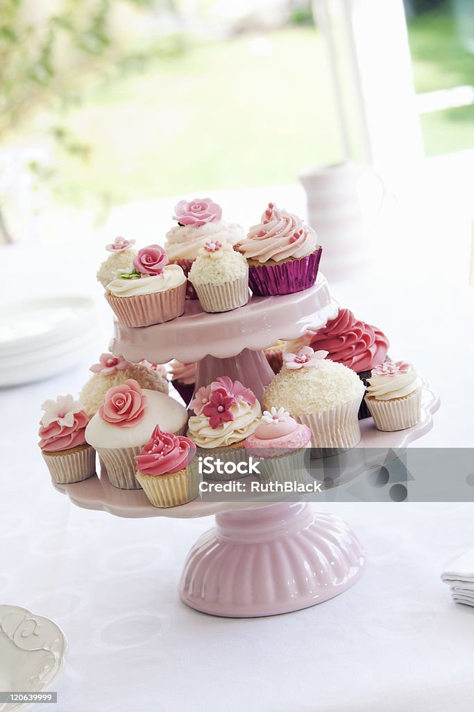 Cupcake de pé - Foto de stock de Assado no Forno royalty-free