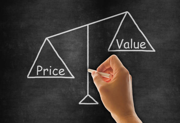 concepto de escala de valor de precio - consumption scale fotografías e imágenes de stock