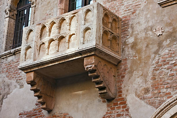 istock Juliet balcony, Verona, Italy 120661846