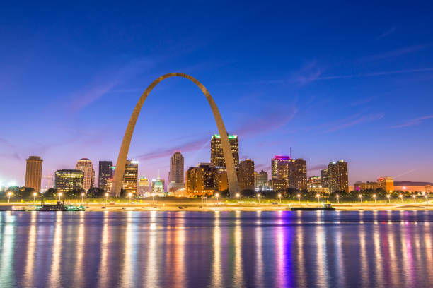 istock St. Louis, Missouri, USA Skyline 1206647614