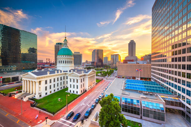 istock St. Louis, Missouri, USA and Old Courthouse 1206648288