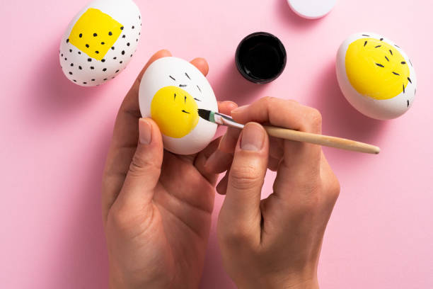 ostereier malen - craft eggs easter animal egg stock-fotos und bilder