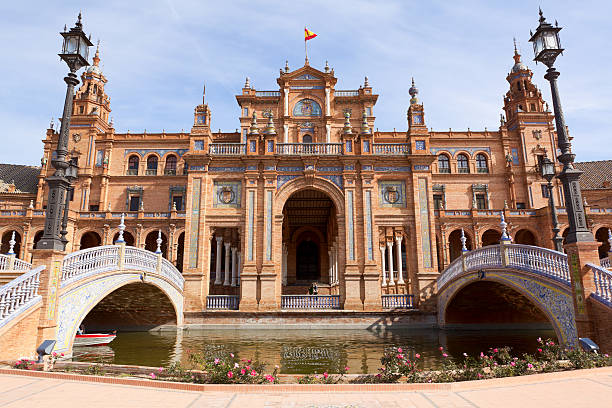 istock Plaza de Espana in Seville 120671537