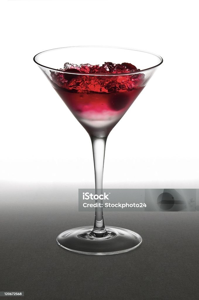 Framboesa coquetel em uma taça de martíni - Foto de stock de Baga - Fruta royalty-free
