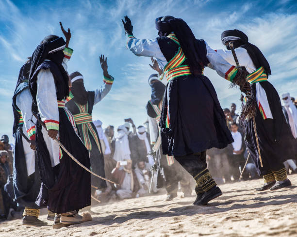 dança tuareg traditioanl - tuareg - fotografias e filmes do acervo