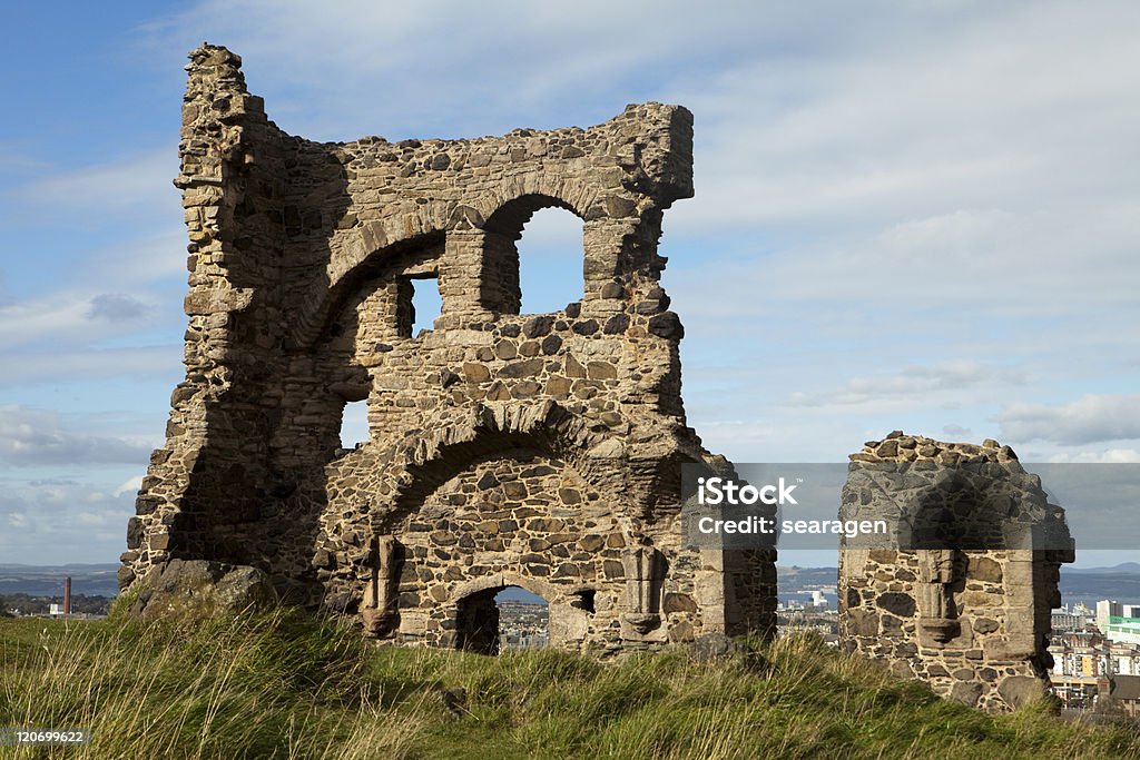 Ruins of St. Anthony's Chapel - Zbiór zdjęć royalty-free (Edynburg)