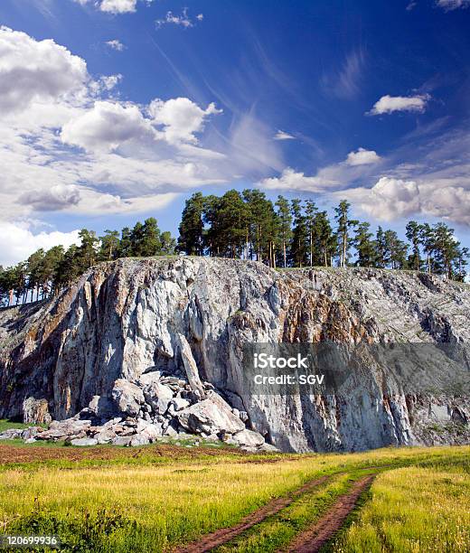 Rocky Paisagem - Fotografias de stock e mais imagens de Ajardinado - Ajardinado, Ao Ar Livre, Azul