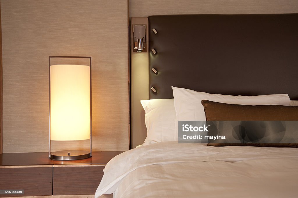 Quarto de Hotel - Foto de stock de Cama royalty-free