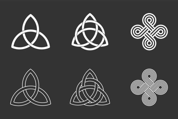 кельтские узлы установлены на черном фоне. трикетра, троицкий узел с кругом, бесконечная петля. - triquetra stock illustrations