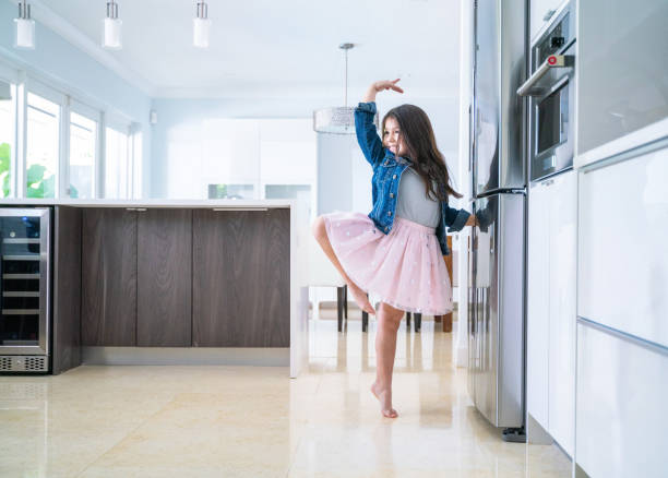 Little hispanic ballerina