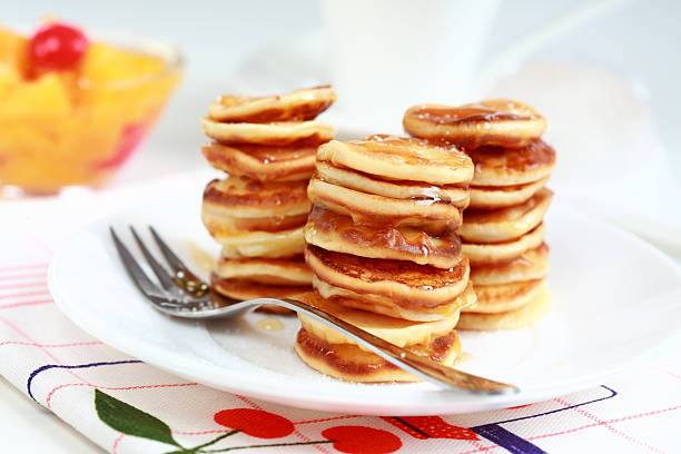 istock Sweet mini pancakes with pancake maker 120713742
