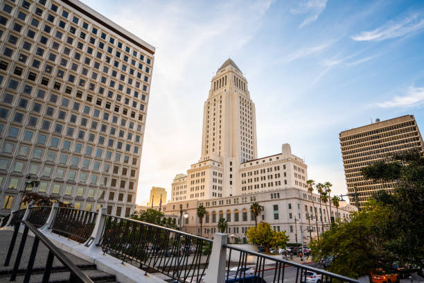 view of los angeles city hall - los angeles city hall imagens e fotografias de stock