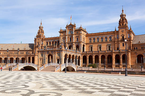 istock Plaza de Espana in Seville 120718372