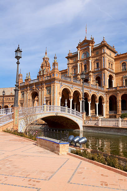 istock Plaza de Espana in Seville 120718381
