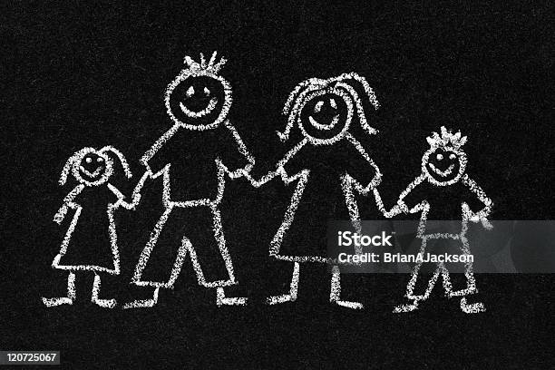 Kreidezeichnung Der Familie Stockfoto und mehr Bilder von Familie - Familie, Malkreide-Zeichnung, Kreide