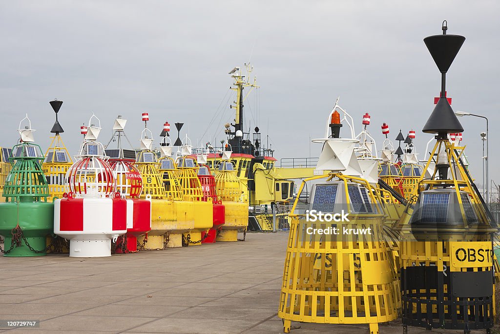 Storage di buoys con solar Collector - Foto stock royalty-free di Attrezzatura