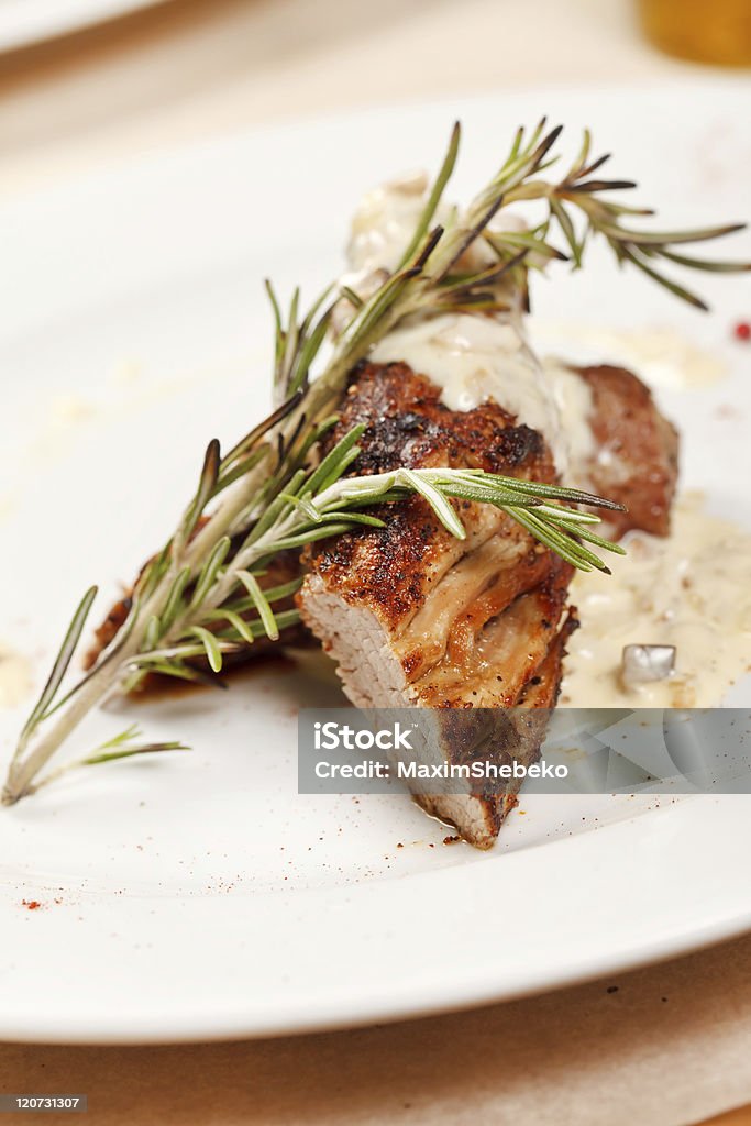 Com molho de carne - Foto de stock de Alecrim royalty-free