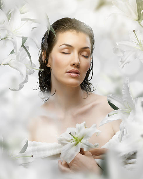 istock flower girl 120734165