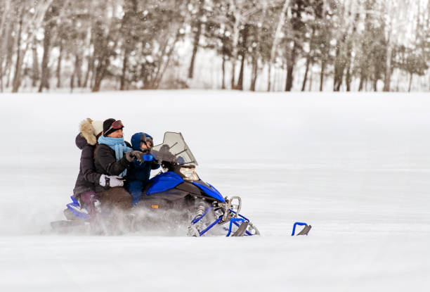 istock Family weekend in winter 1207351097