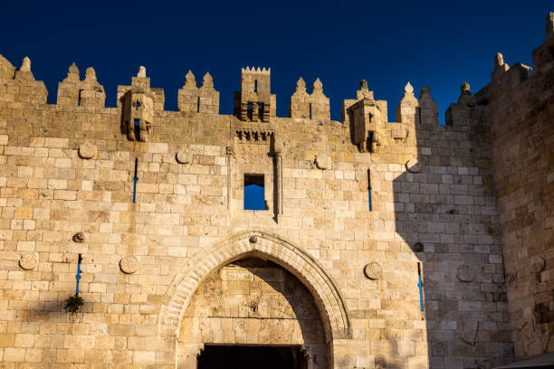 пляж мертвого моря - jerusalem old city israel wall castle стоковые фото и изображения