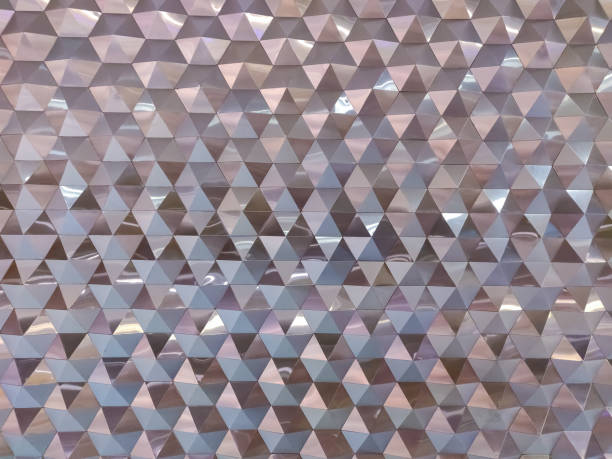 треугольник формы 3d стеклянная стена шаблона - textured render form water стоковые фото и изображения