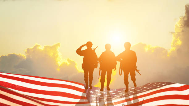 biglietto d'auguri per il veterans day, memorial day, independence day. celebrazione usa. concetto - patriottismo, protezione, ricorda ,onore. illustrazione 3d - saluting armed forces military army foto e immagini stock