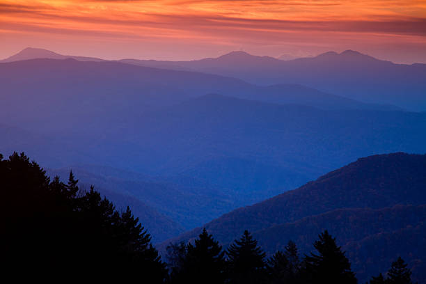 istock Smoky Mountain Sunrise 120746925