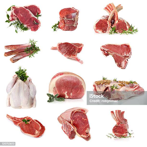 Photo libre de droit de Cru Viandes Figurant Sur Un Arrièreplan Blanc banque d'images et plus d'images libres de droit de Agneau - Viande - Agneau - Viande, Aliment cru, Viande