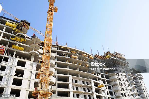 Baustelle Stockfoto und mehr Bilder von Arbeiten - Arbeiten, Architektur, Ausrüstung und Geräte