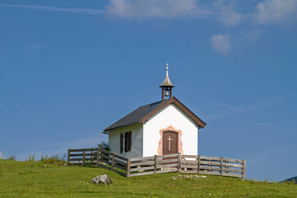 istock Small chapel at the Grabenbergalm in Tyro 1207557441