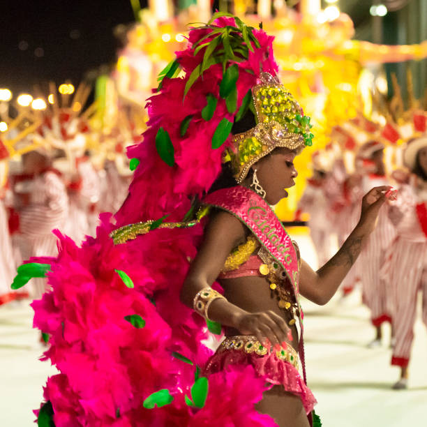samba and the brazilian carnaval - sambadrome imagens e fotografias de stock