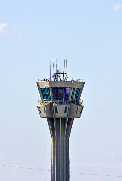 aéroport - aéroport ataturk photos et images de collection