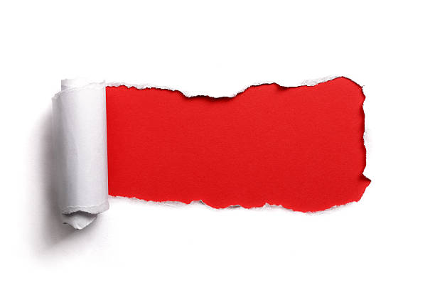 łzawienie otwór papier rama z czerwonym tle nad - cut or torn paper tearing torn paper zdjęcia i obrazy z banku zdjęć