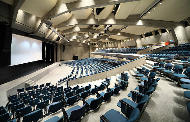 intérieur d'une salle de conférence - stage theater photos et images de collection