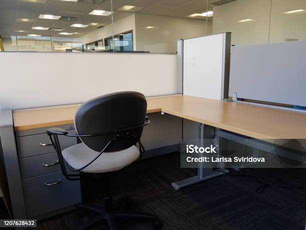 Basic Desk Empty Empty Workstation Stock Photo - Download Image Now - Office, Empty Desk ...