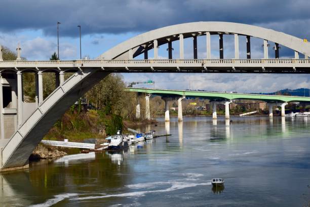 oregon city bridge 3 - west linn imagens e fotografias de stock