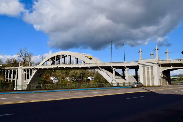 istock Oregon City Bridge 5 1207636981
