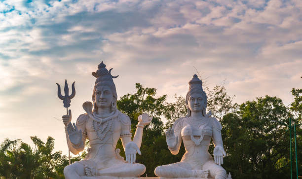 lord shiva und göttin parvati - parvati stock-fotos und bilder