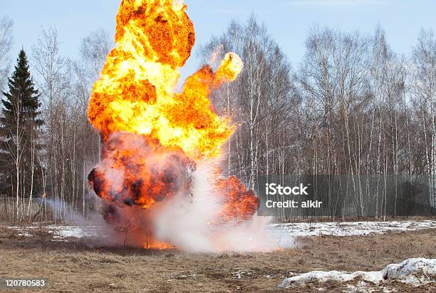 Feuerball Stockfoto und mehr Bilder von Anzünden - Anzünden, Bombe, Explodieren