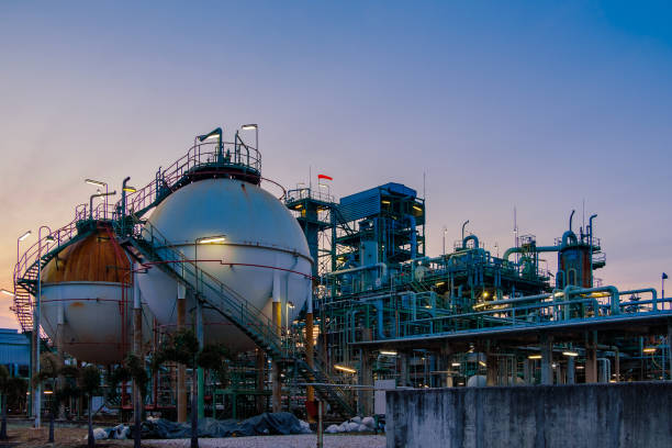 istock Oil and gas refinery 1207935892