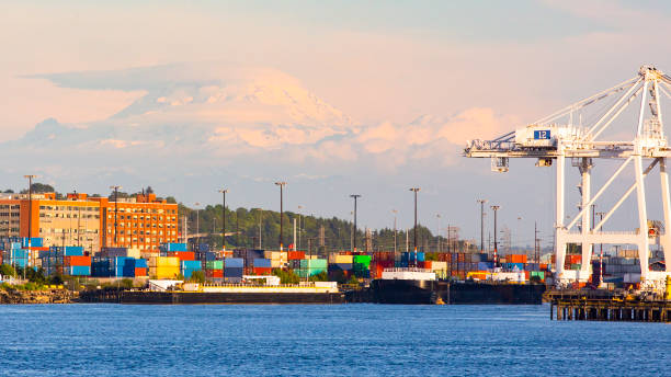 istock Port of Seattle, Washington, Sunset 1208060151